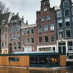 Houseboat rentals in Amsterdam's old city center